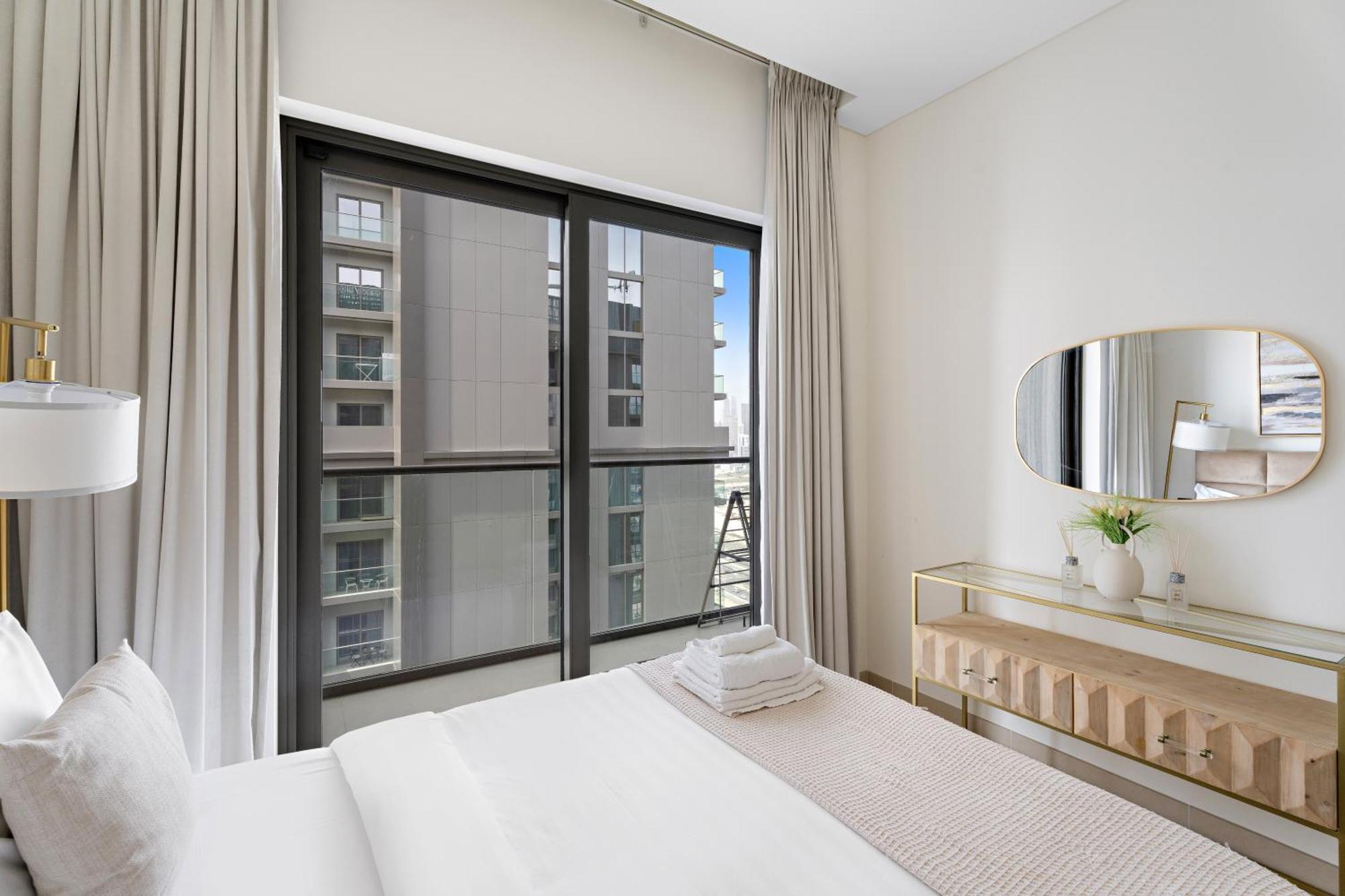 Beautiful 2 Bedroom Next To Business Bay - Sobha Creek Vista Dubai Buitenkant foto