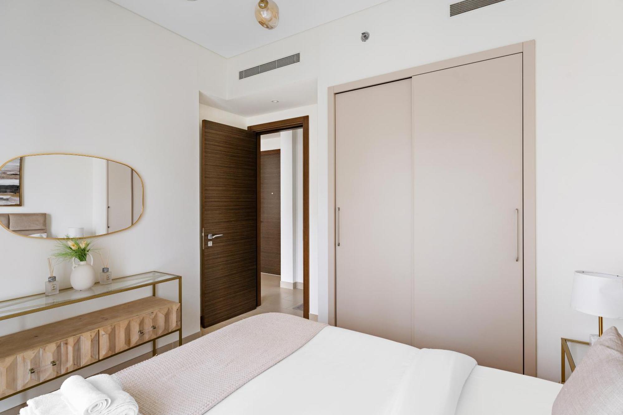 Beautiful 2 Bedroom Next To Business Bay - Sobha Creek Vista Dubai Buitenkant foto